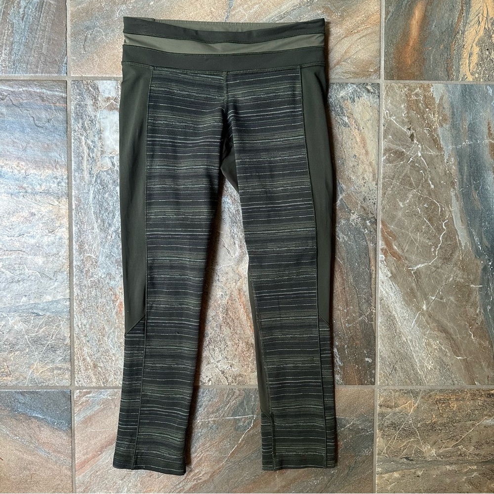 Lululemon Give Me Qi Crop Cyber Stripe Gator Green Women’s Size 4